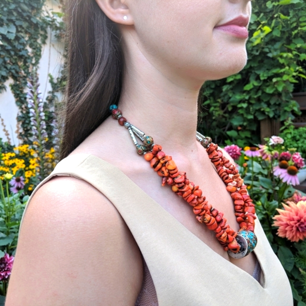 Multi-strand coral necklace w/vintage bead
